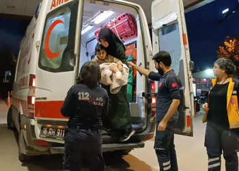 Bakan Göktaş, evlilik kredisinden yararlanan çiftin nikah şahidi oldu