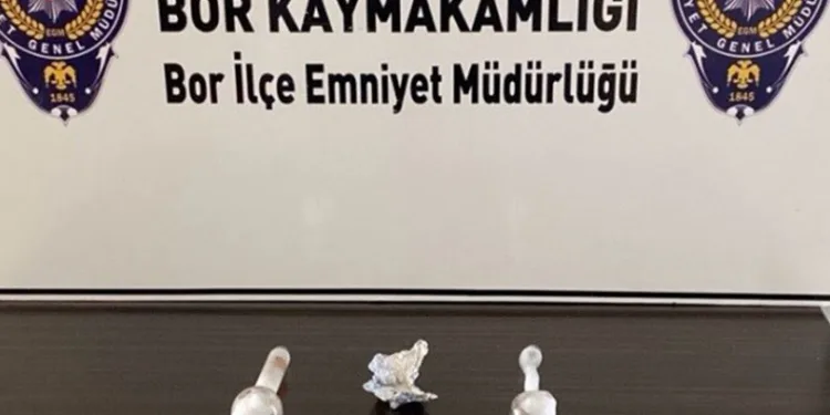 Tavuk çiftliğinin depo kısmında yangın