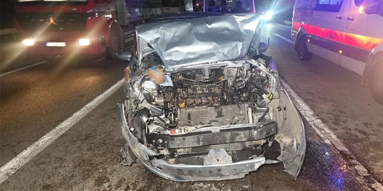 Bursa’da trafo yangını meyve kasalarına sıçradı