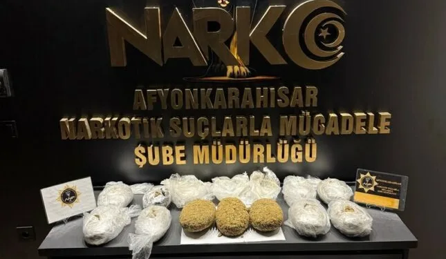 Alaçatı’da eğlence mekanına silahlı saldırı