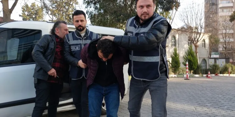 Alaçatı’da eğlence mekanına silahlı saldırı