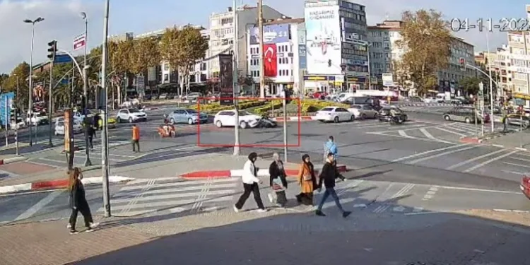 Alaçatı’da eğlence mekanına silahlı saldırı