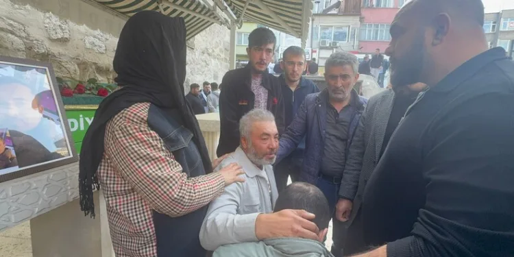 Alaçatı’da eğlence mekanına silahlı saldırı