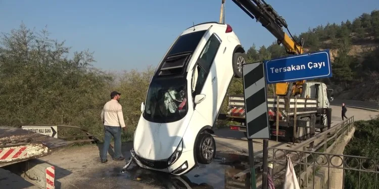 Diyarbakır’daki bir düğün salonunda çıkan kavgada 2 kişi yaralandı