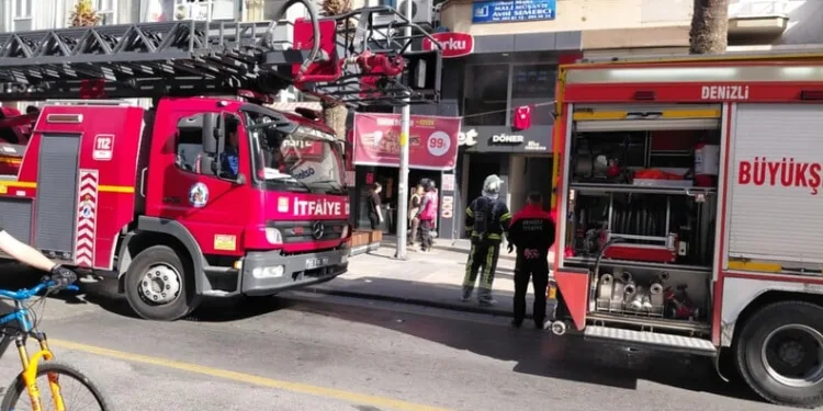 Tek katlı evde çıkan yangın 1 saatte söndürüldü