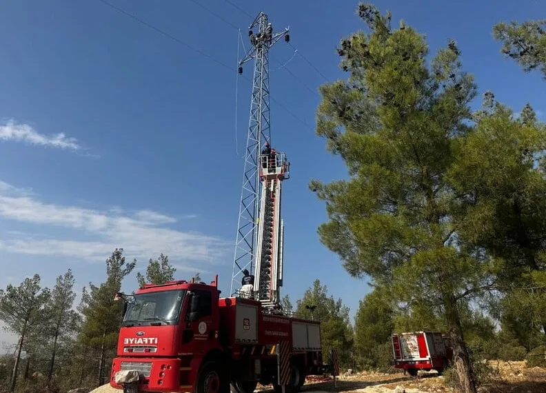 Tek katlı evde çıkan yangın 1 saatte söndürüldü