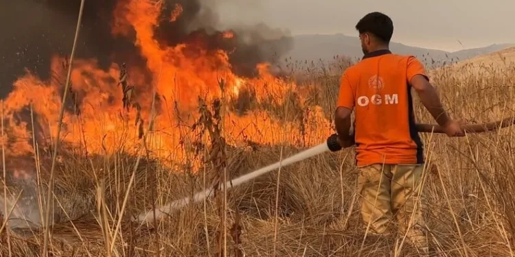 Tek katlı evde çıkan yangın 1 saatte söndürüldü