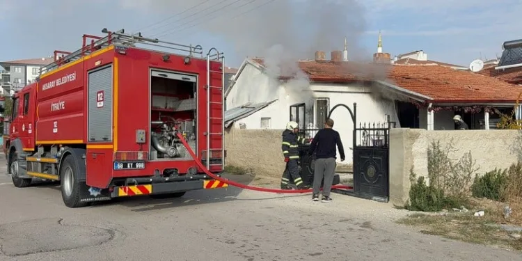 Tekirdağ’da otomobil şarampole yuvarlandı: 1 ölü, 1 yaralı