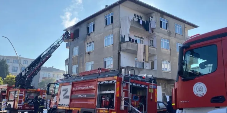 Kamyona yandan çarpan aracın 70 yaşındaki sürücüsü hayatını kaybetti