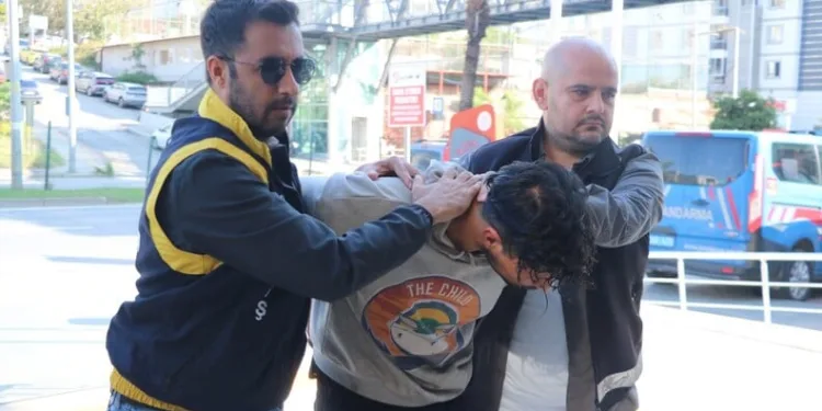 Karaman’da pikap kamyonetle otomobil çarpıştı: 1 yaralı