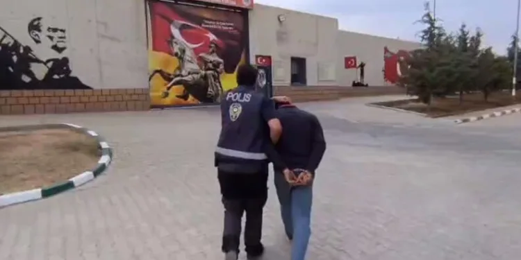 Karaman’da pikap kamyonetle otomobil çarpıştı: 1 yaralı