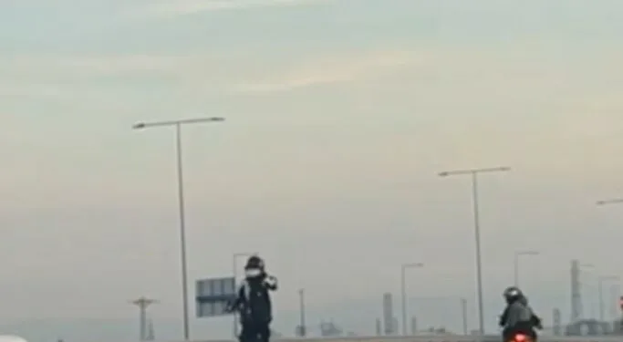 Başakşehir’de tehlikeli motosiklet gösterisi yapan sürücü yakalandı
