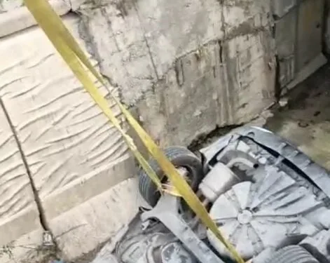 Başakşehir’de tehlikeli motosiklet gösterisi yapan sürücü yakalandı