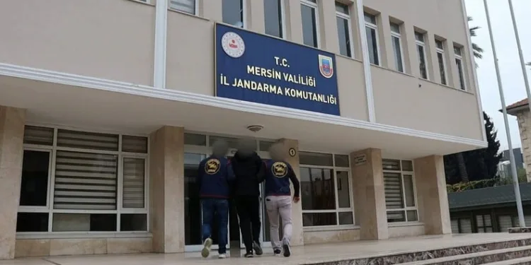 Jandarmadan aranan şahıslara yönelik operasyon
