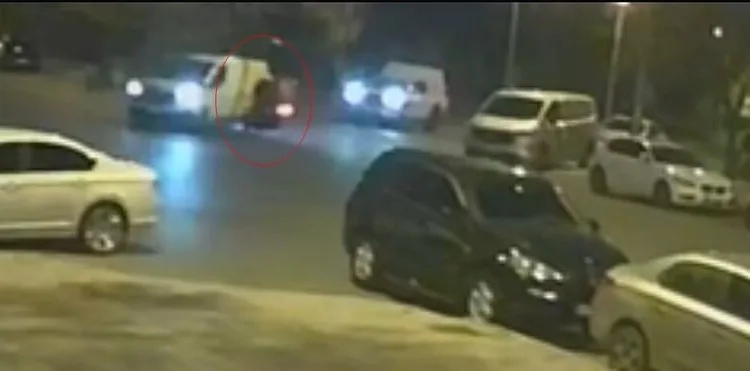 Aksaray’da alevli gece: Geri dönüşüm tesisi alev alev yandı