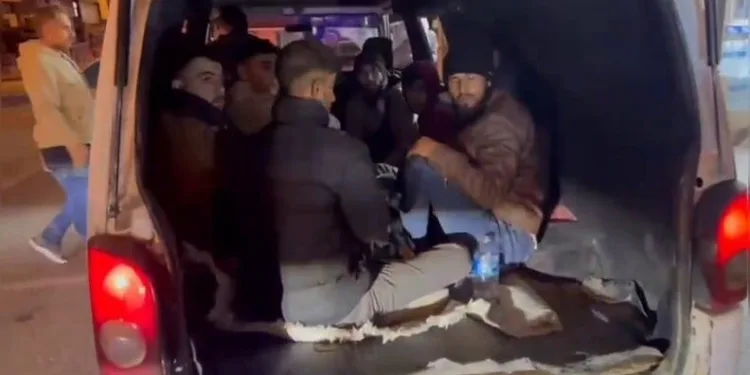 Aksaray’da alevli gece: Geri dönüşüm tesisi alev alev yandı