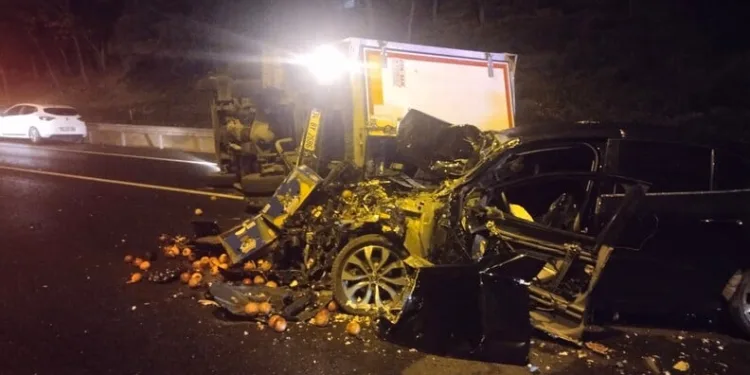 Kayseri’de iki otomobil çarpıştı: 1’i ağır 3 yaralı