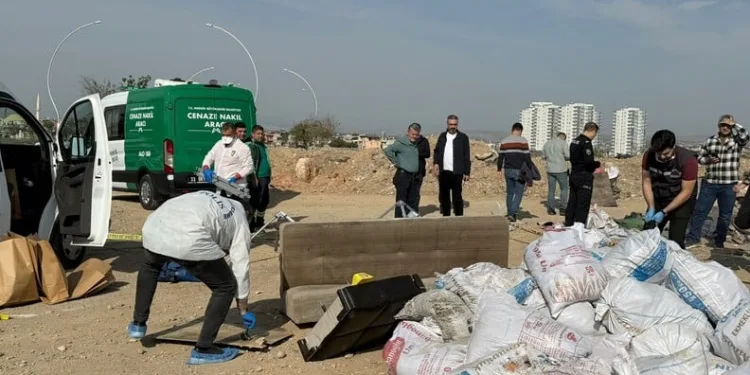 Tavuk çiftliğinin depo kısmında yangın