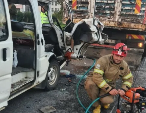Tavuk çiftliğinin depo kısmında yangın