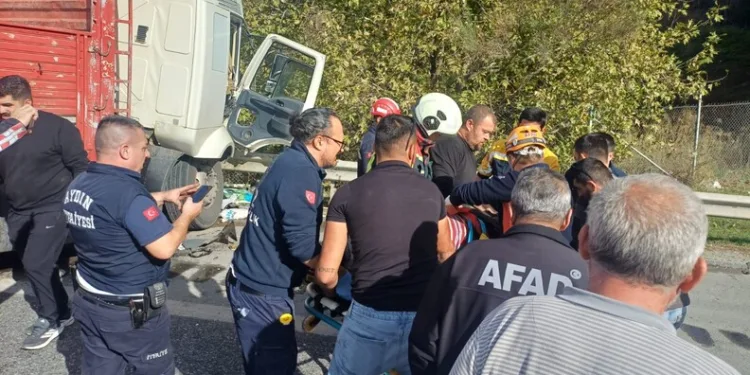 Tavuk çiftliğinin depo kısmında yangın
