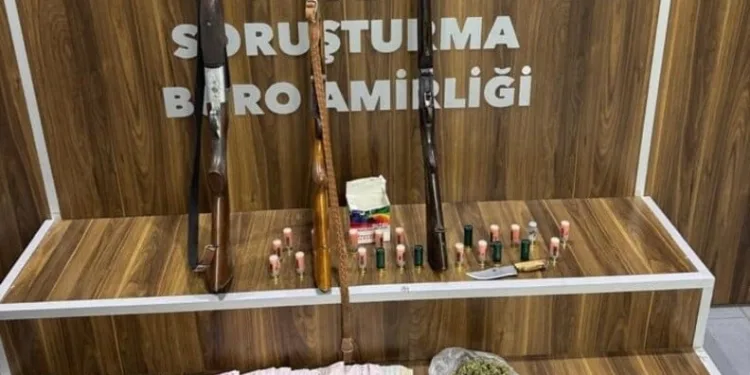 Erzincan’da okul servislerine kış lastiği denetimi yapıldı