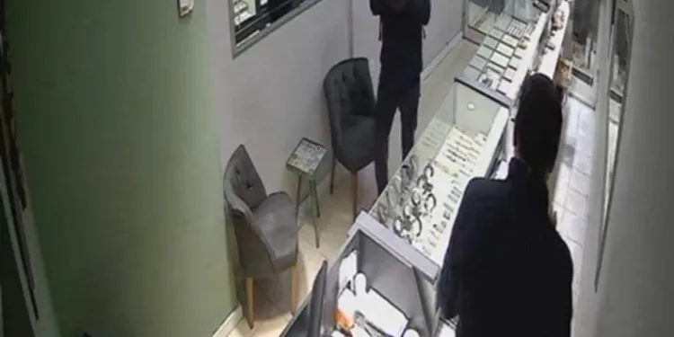 Erzincan’da okul servislerine kış lastiği denetimi yapıldı