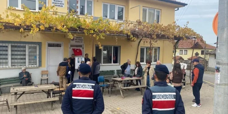 Erzincan’da okul servislerine kış lastiği denetimi yapıldı