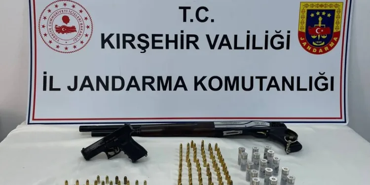 Erzincan’da okul servislerine kış lastiği denetimi yapıldı