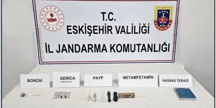 Uşak’ta uyuşturucu operasyonu: 5 kişi tutuklama