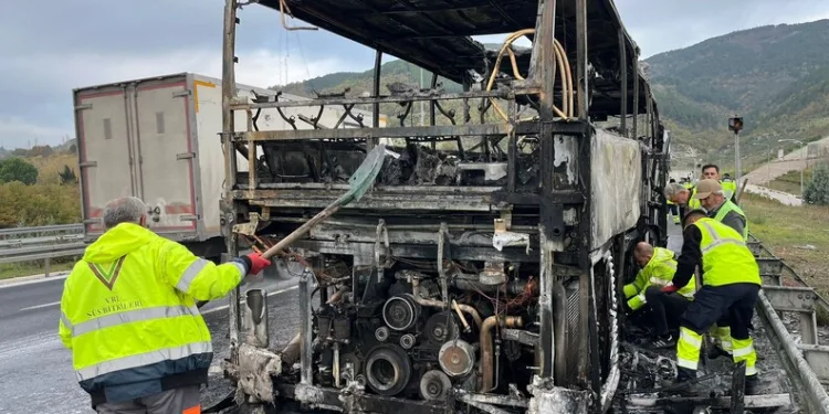 Uşak’ta uyuşturucu operasyonu: 5 kişi tutuklama