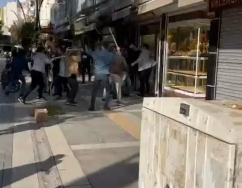 Endonezya’daki sel ve toprak kaymalarında ölü sayısı 49’a yükseldi