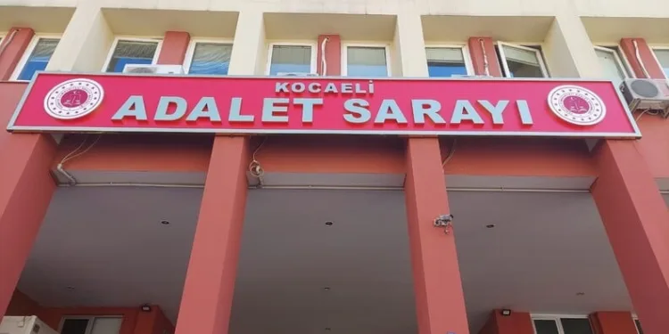 İzinsiz inşaat yaptırdığı iddiasıyla 5 yıla kadar hapsi talep edilen CZN Burak’a beraat