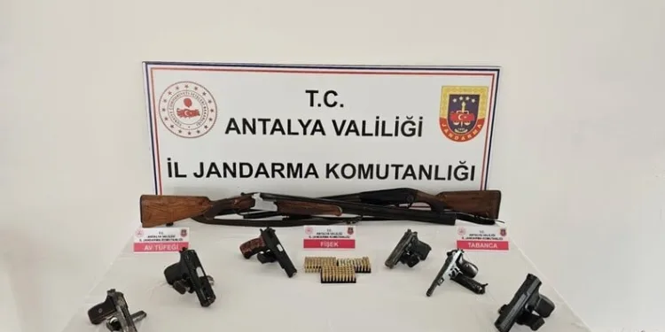 İzinsiz inşaat yaptırdığı iddiasıyla 5 yıla kadar hapsi talep edilen CZN Burak’a beraat
