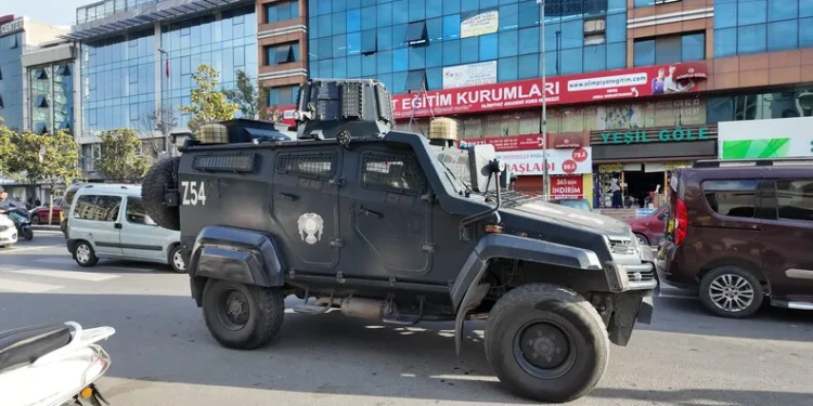 İzinsiz inşaat yaptırdığı iddiasıyla 5 yıla kadar hapsi talep edilen CZN Burak’a beraat