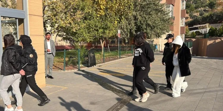 İzinsiz inşaat yaptırdığı iddiasıyla 5 yıla kadar hapsi talep edilen CZN Burak’a beraat