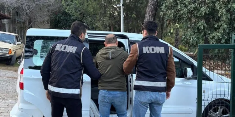 Bayburt’ta inşaattan düşen işçi yaralandı