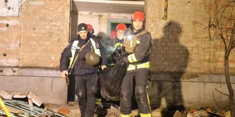 Bayburt’ta inşaattan düşen işçi yaralandı