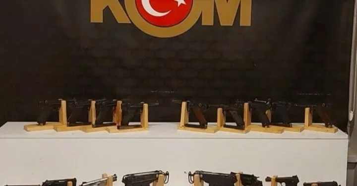 Bayburt’ta inşaattan düşen işçi yaralandı