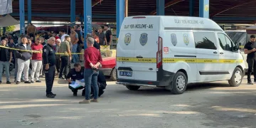 Semt pazarı kana bulandı: 2 ölü, 5 yaralı