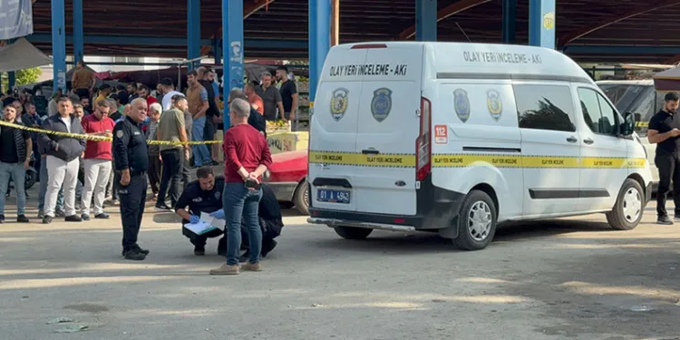 Semt pazarı kana bulandı: 2 ölü, 5 yaralı