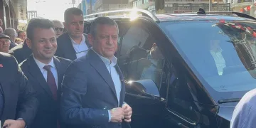 CHP Genel Başkanı Özel Gaziantep’te partililerle bir araya geldi