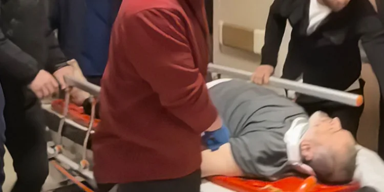 Bursa’da ağaca çıkmak isterken düşen adam ağır yaralandı