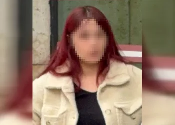 Kardeşlerine saldıran babasını bıçakladı