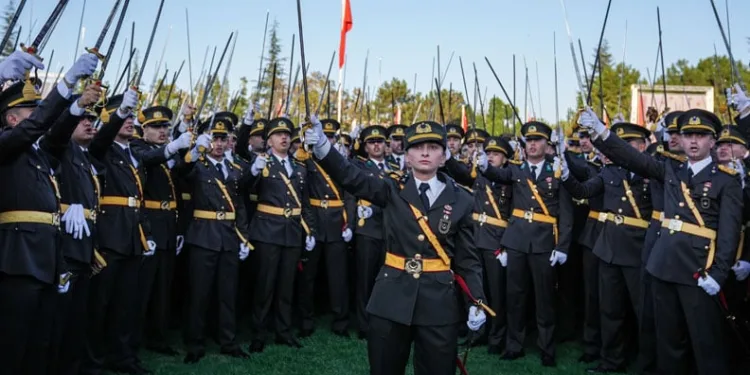 Bakan Güler teğmenlerin ihracında gerekçeyi açıkladı