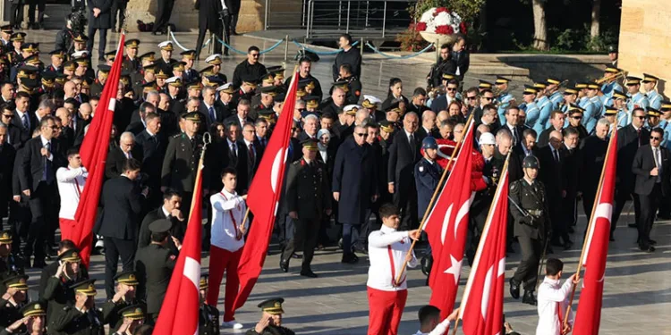 Anıtkabir’de 10 Kasım töreni düzenlendi