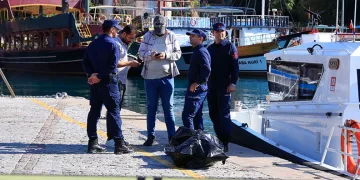 Denizde genç kızın cansız bedeni bulundu