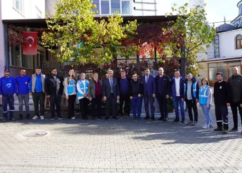 BüyükAile Ekipleri Mahallede Vatandaşla Buluştu