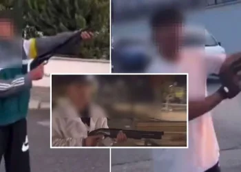 3 şahıs pompalı tüfekle rastgele ateş açtı