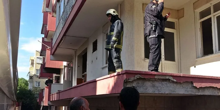 Kentsel dönüşüm için boşaltılan binadaki yangında erkek cesedi çıktı