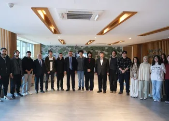 Faruk Çelik Mudanya Üniversitesi’nde gençlerle buluştu